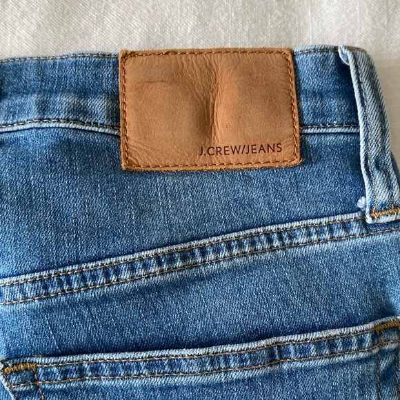NWOT J.CREW DISTRESSED STRAIGHT LEG DENIM JEANS - Picture 6 of 7